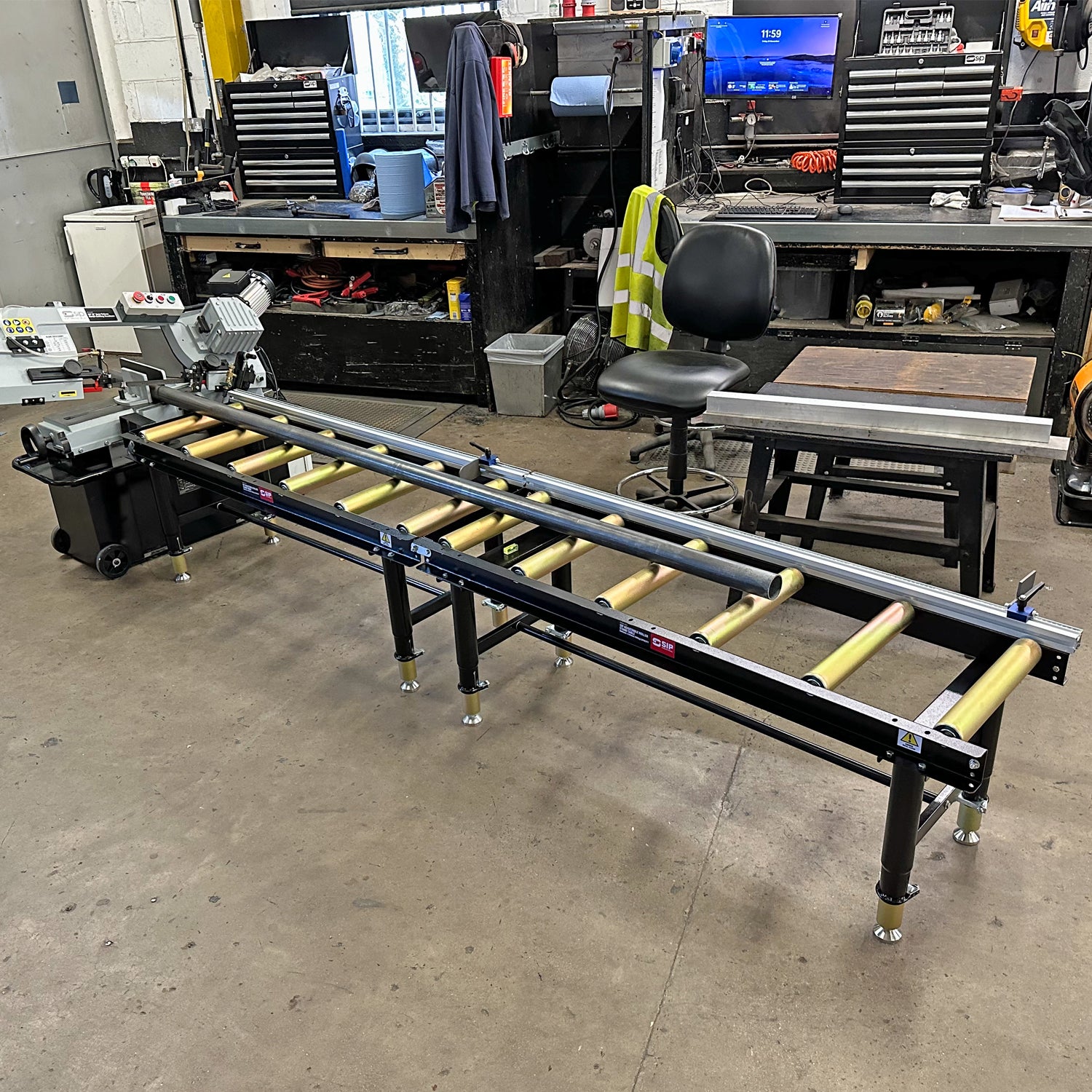 SIP Adjustable Roller Stand Table 1500mm x 400mm 400kg