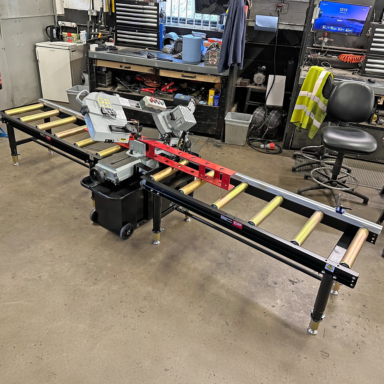 SIP Adjustable Roller Stand Table 1500mm x 400mm 400kg