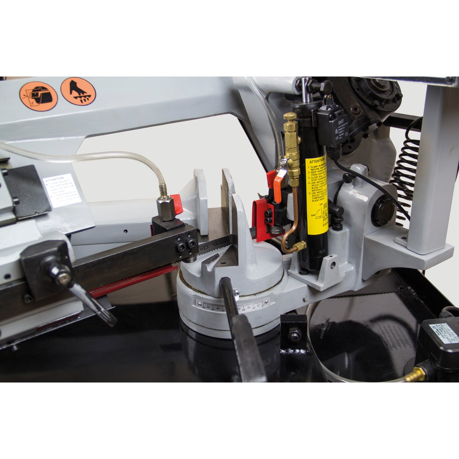 SIP 01520 Swivel Head Pull Down Metal Cutting Bandsaw 230v 8"