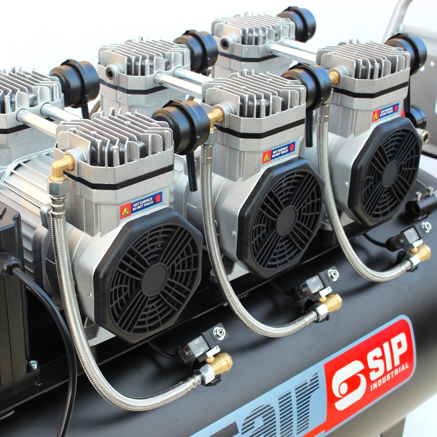 SIP 05498 QT AIR DD 4.5hp 200ltr Ultra Low Noise Oil-Free Direct Drive Compressor
