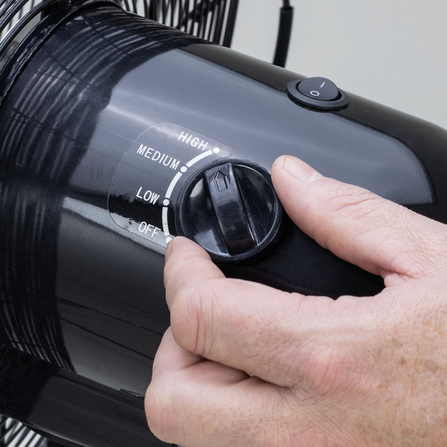 SIP 05633 18" Oscillating Pedestal Fan