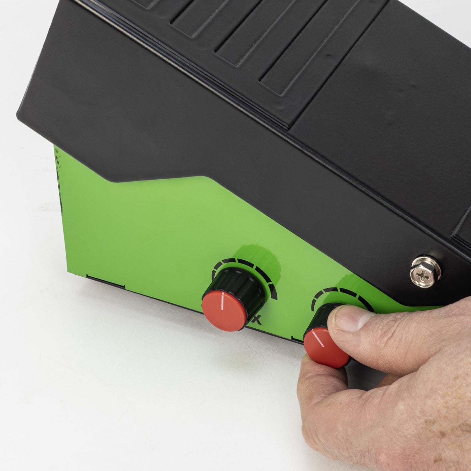 SIP 05795PEDAL PRO 200A AC/DC TIG/ARC Welder with Pulse Package