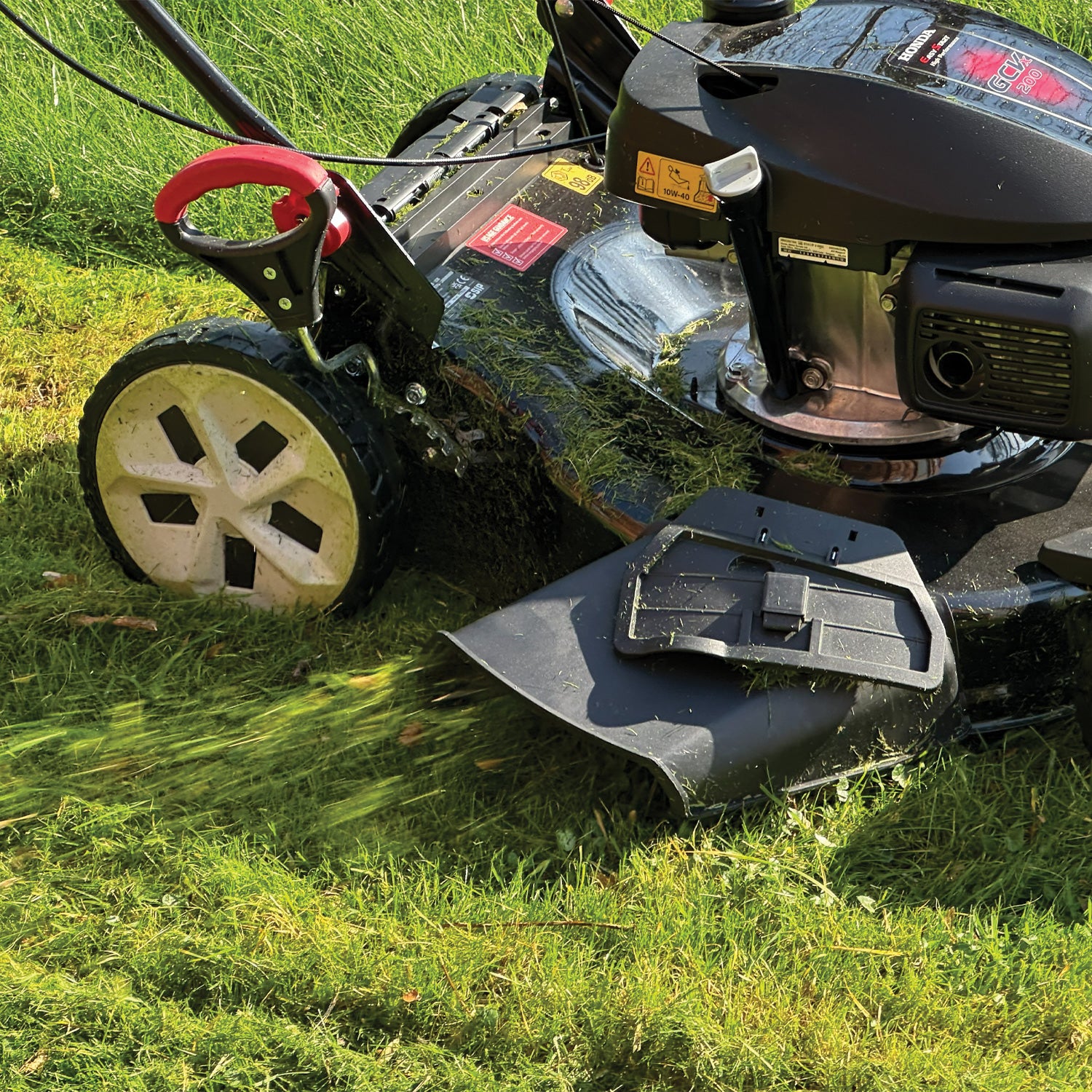 SIP 08228 Honda-Powered 56cm Petrol Lawnmower