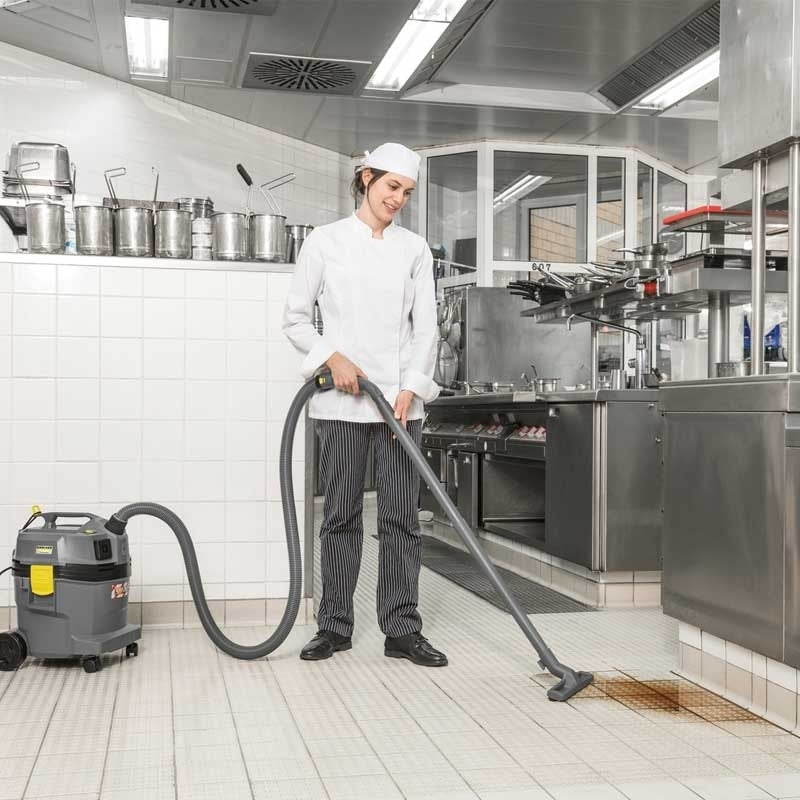 Karcher NT 22/1 AP TE 240v Wet and Dry Vacuum Cleaner