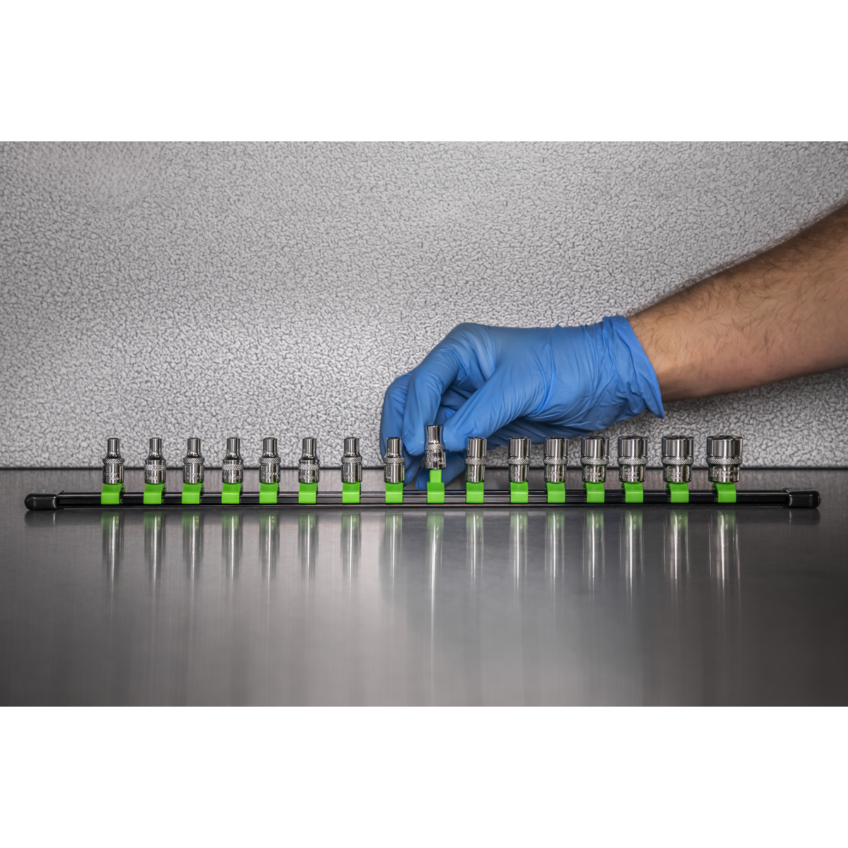 Sealey AK27052HV Premier Socket Retaining Rail with 16 Clips 1/4"Sq Drive - Hi-Vis Green