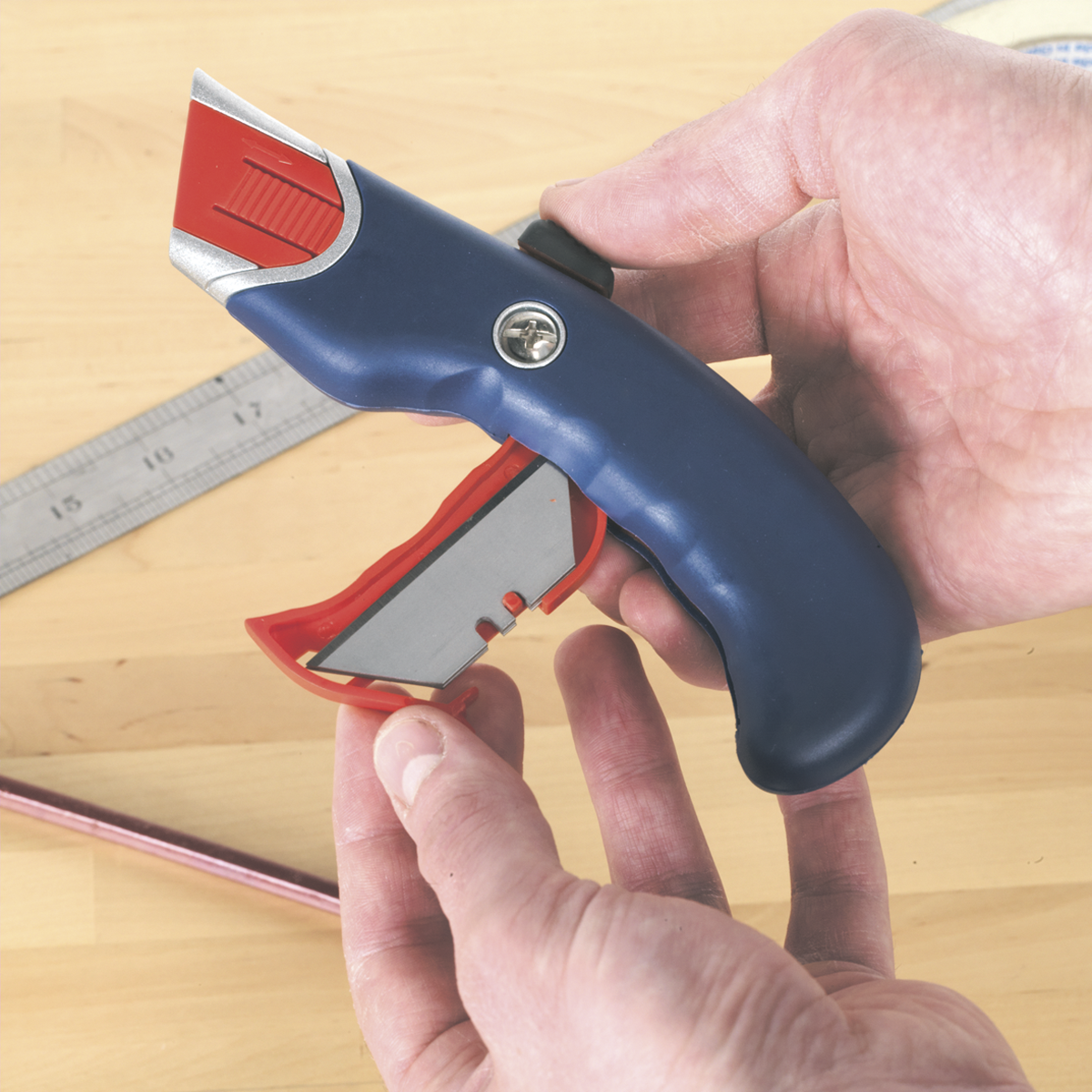 Sealey AK8631 Premier Auto-Retracting Safety Knife
