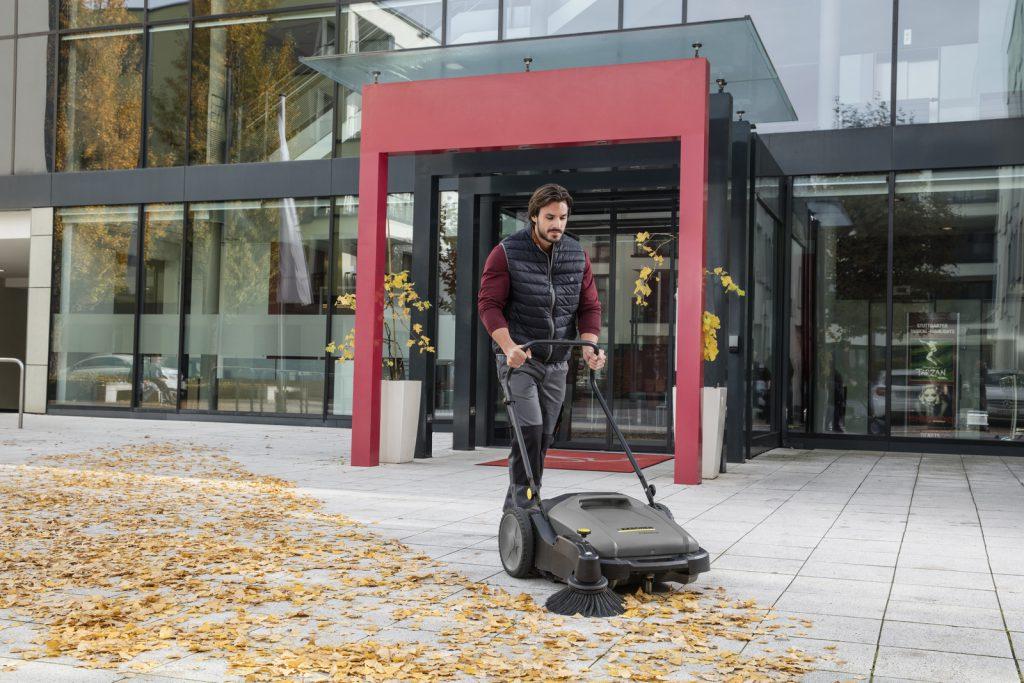 Karcher KM 70/20 C Push Sweeper
