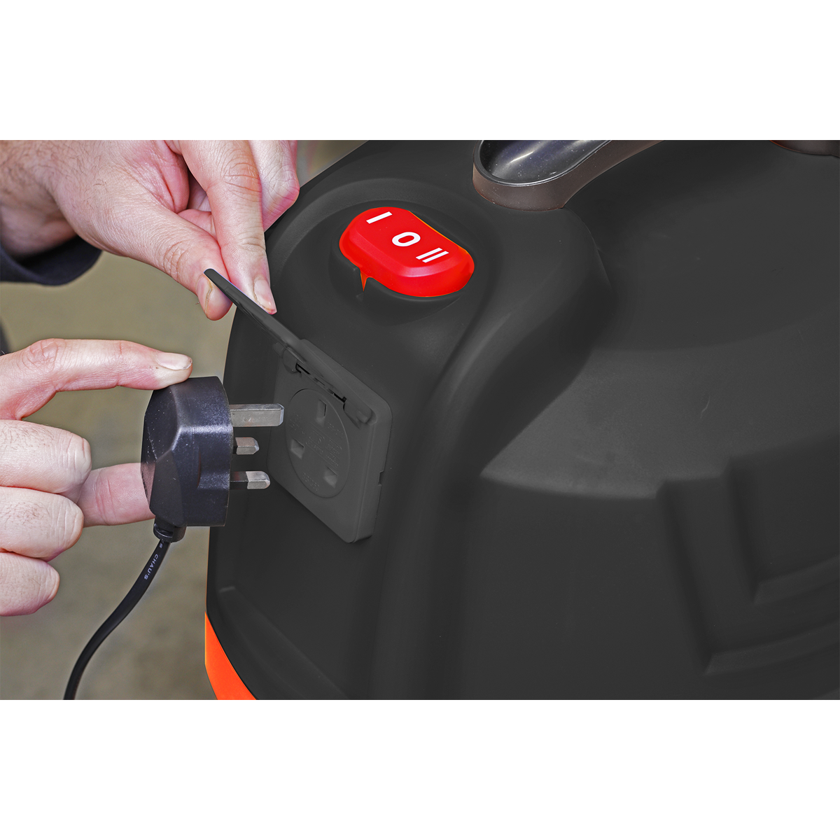 Sealey PC300BL 30L Industrial Cyclone Vacuum Cleaner Wet & Dry 1200W/230V