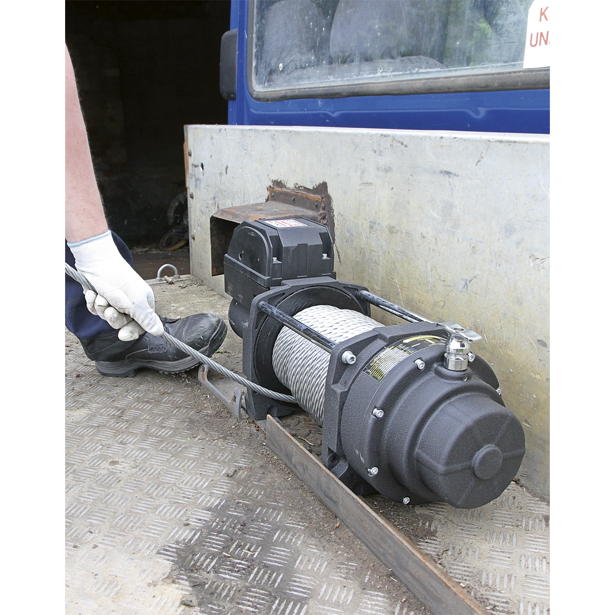 Sealey RW8180 Recovery Winch 8180kg (18000lb)Line Pull 12V Industrial