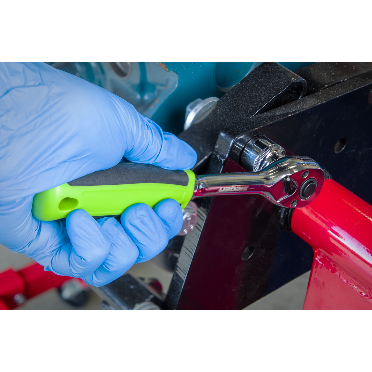 Sealey S01201 Ratchet Wrench 3/8"Sq Drive Pear-Head Flip Reverse