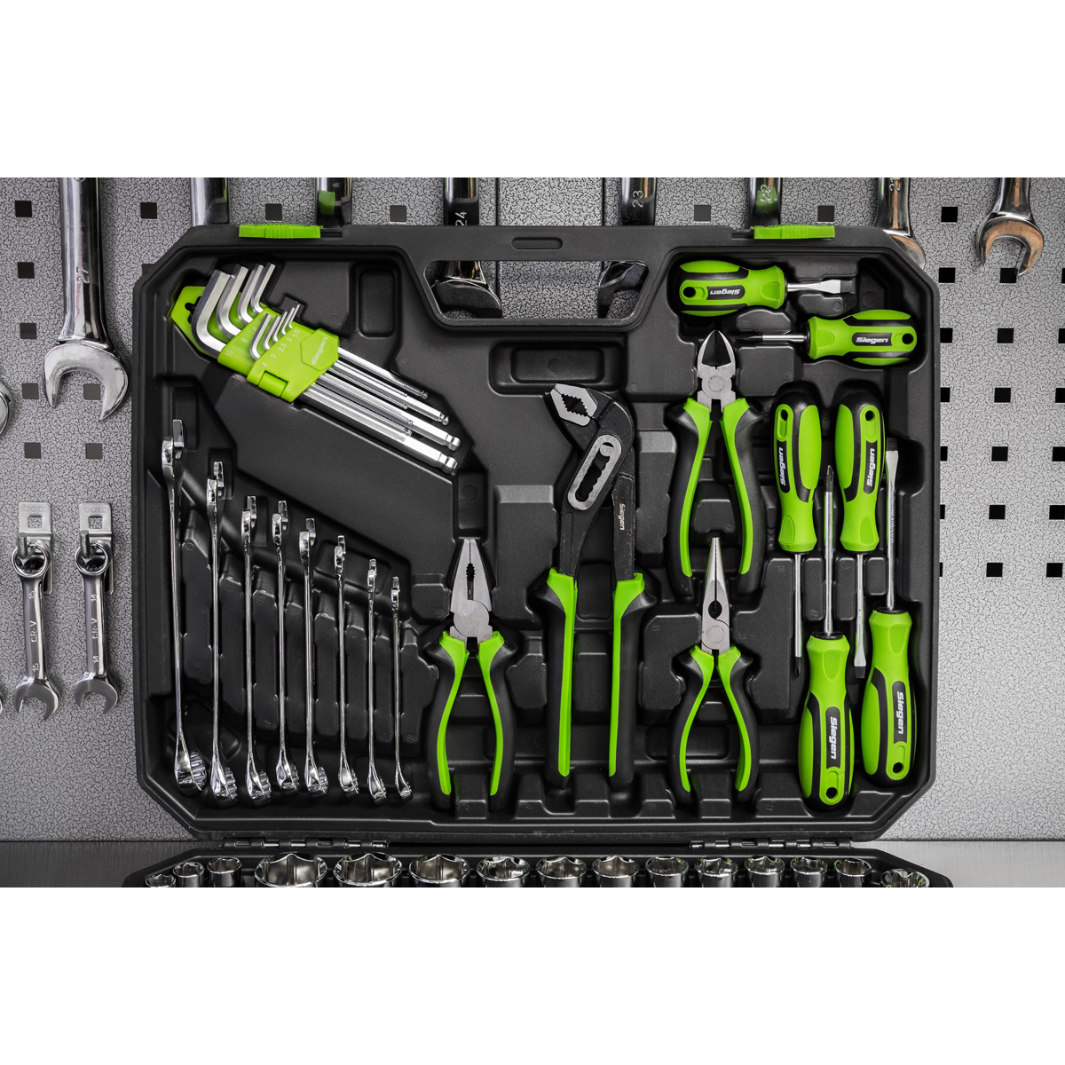 Sealey S01214 Mechanic's Tool Kit 135pc