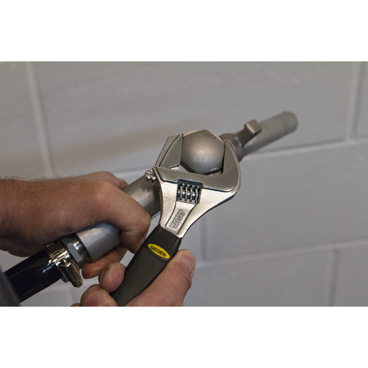 Sealey S0854 Adjustable Wrench with Extra-Wide Jaw Capacity 200mm