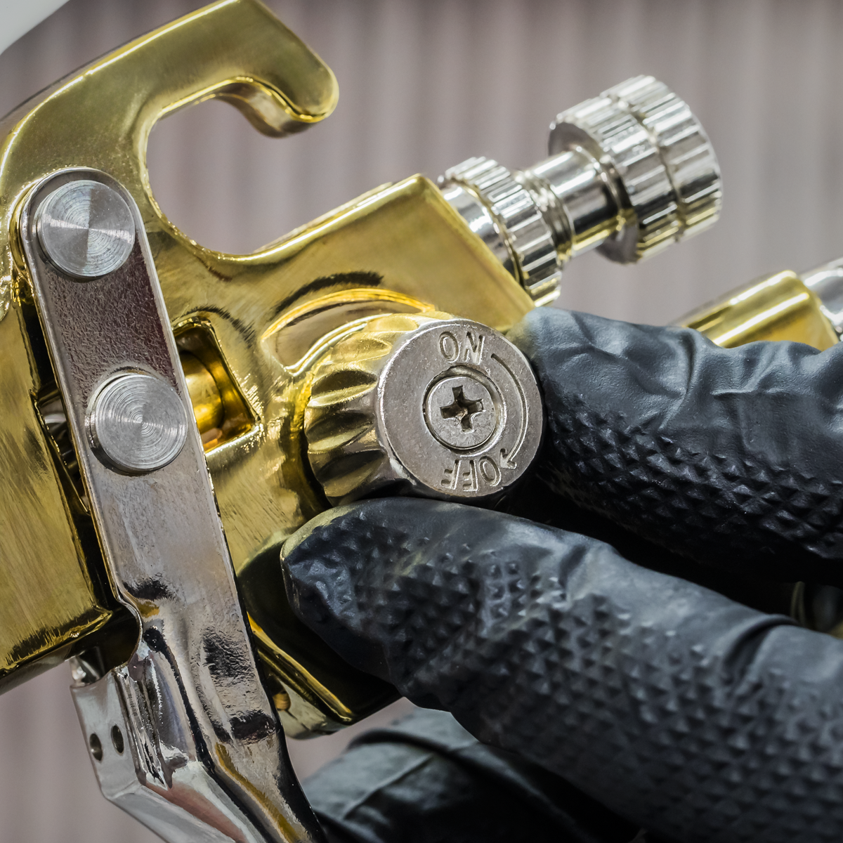 Sealey S701G Gravity Feed Spray Gun 1.4mm Set-Up Gold Series