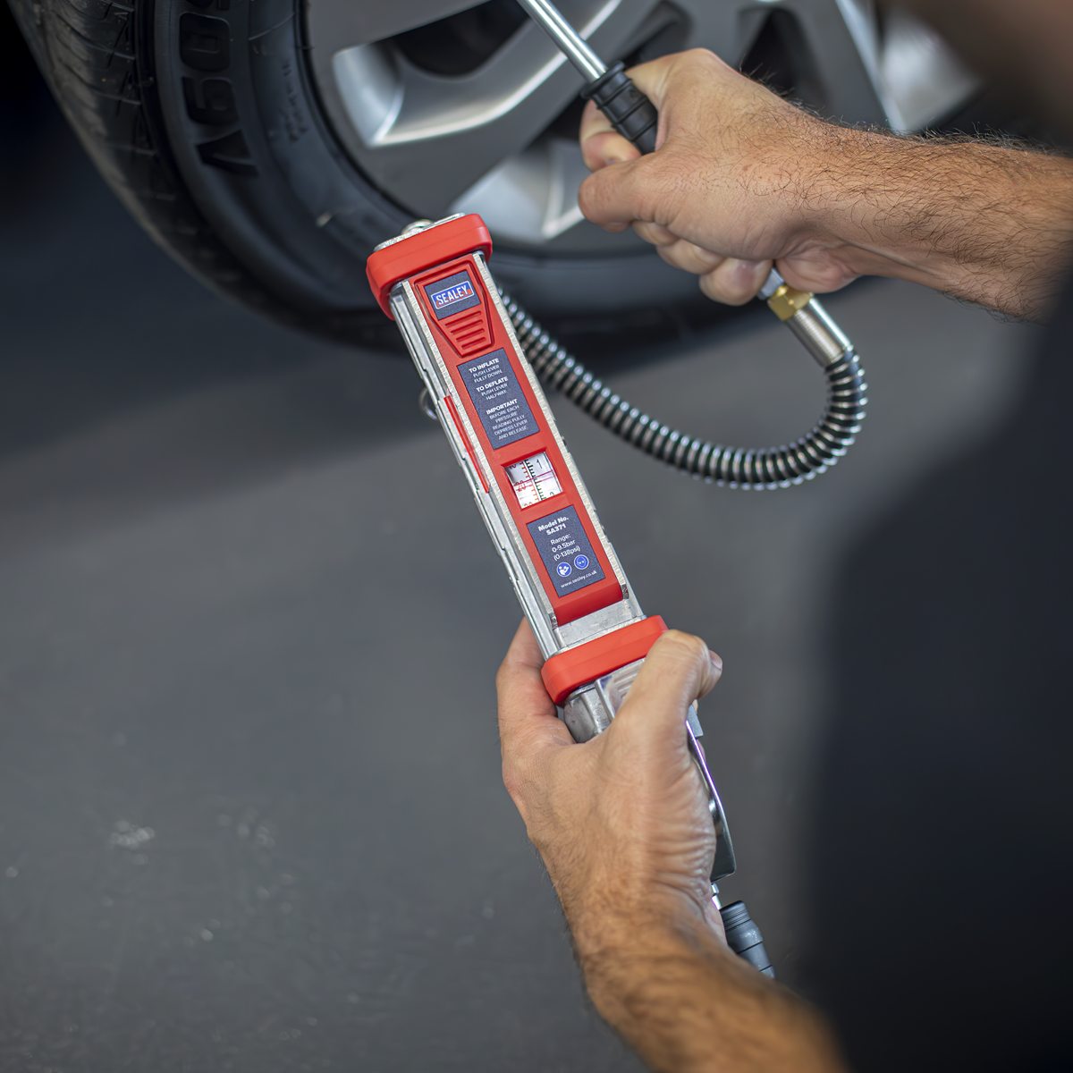 Sealey SA371 Tyre Inflator 0.5m Hose with Twin Push-On Connector