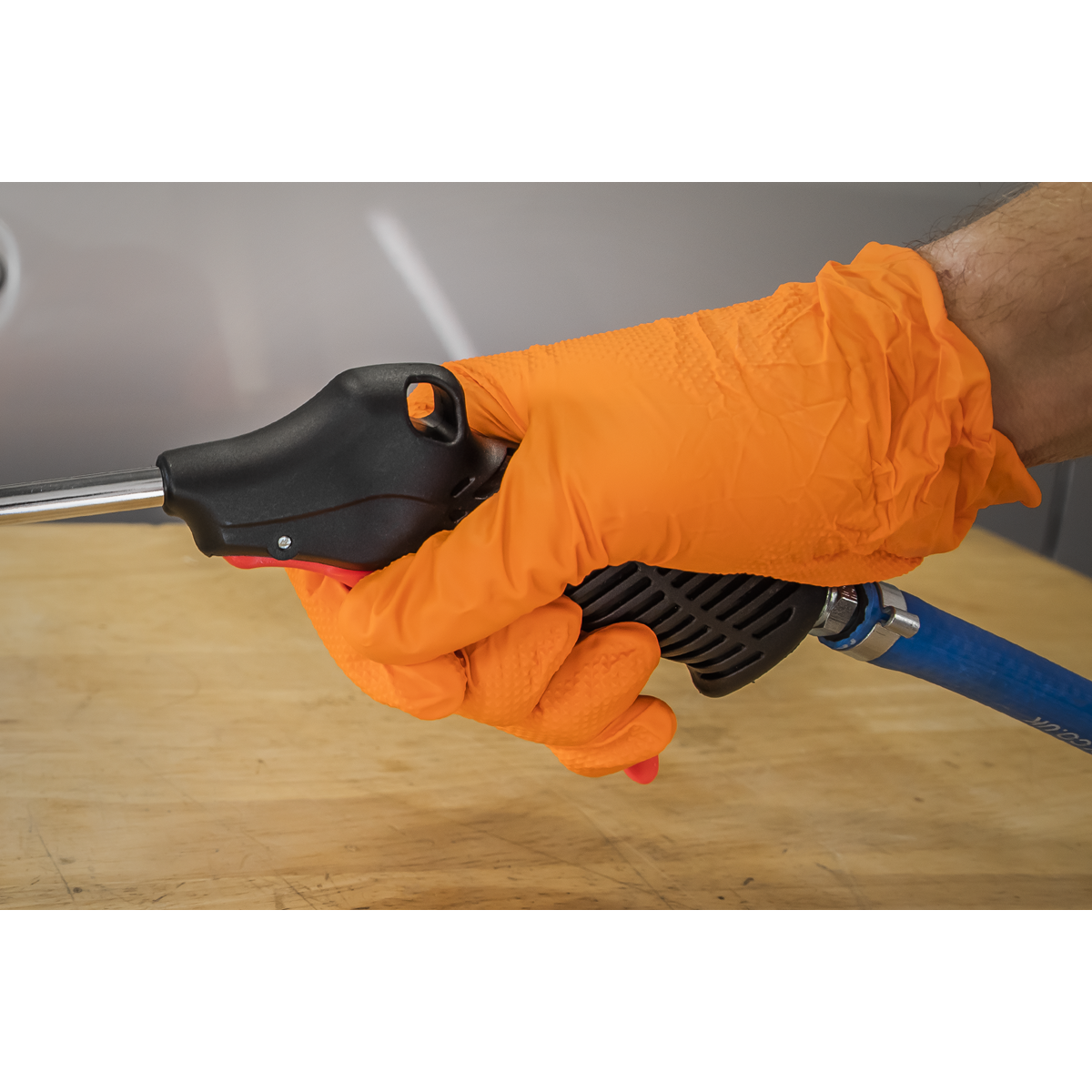 Sealey SA9131 Air Blow Gun 100mm with 1/4"BSP Air Inlet and Safety Nozzle