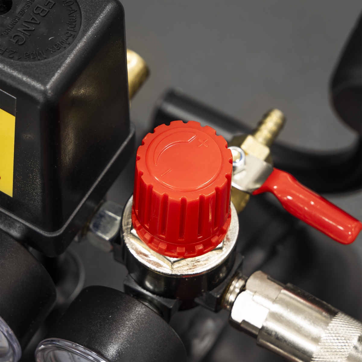Sealey SAC2420APK 24L Direct Drive Air Compressor 2hp with 4pc Air Accessory Kit