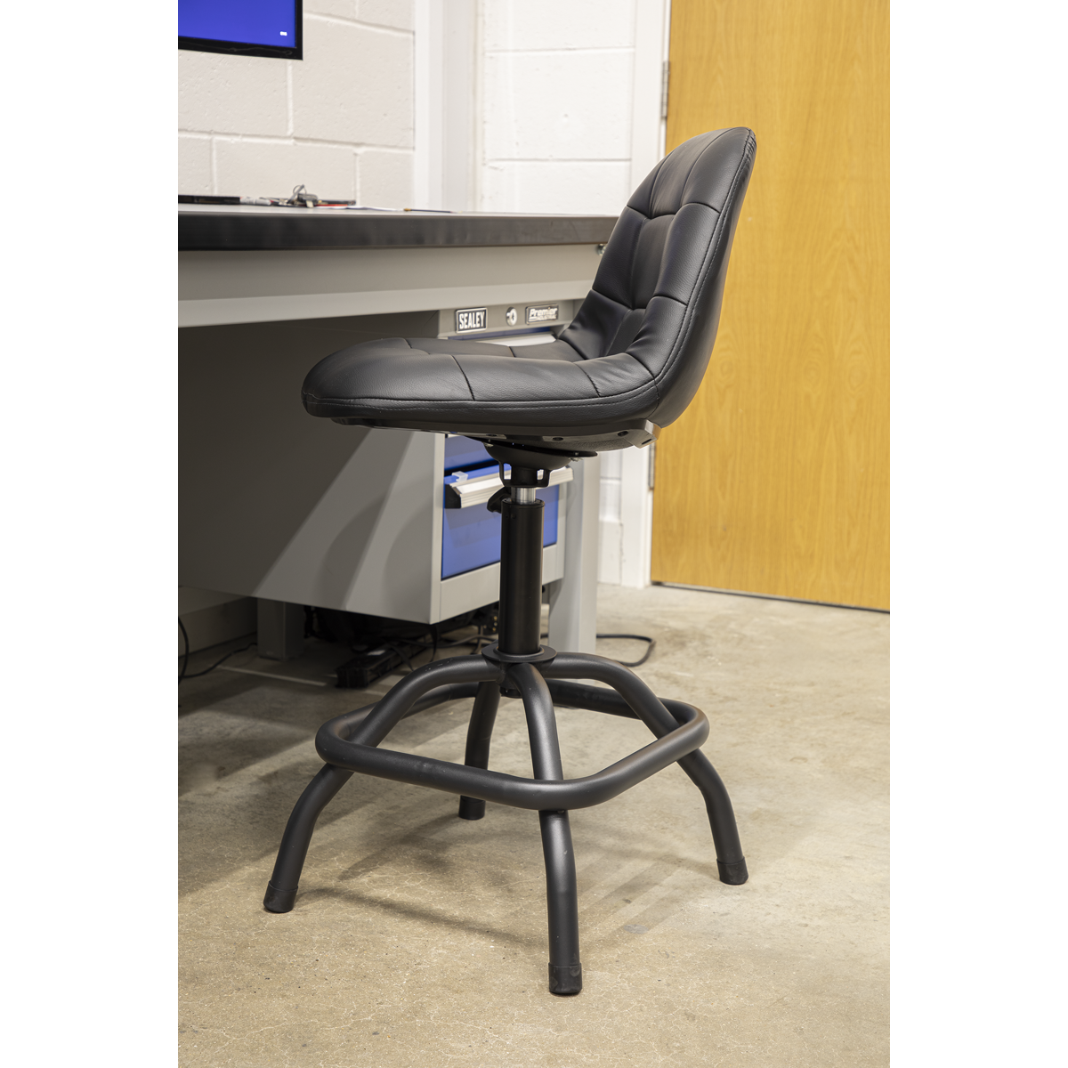 Sealey SCR01B Workshop Stool Pneumatic with Adjustable Height Swivel Seat & Back Rest