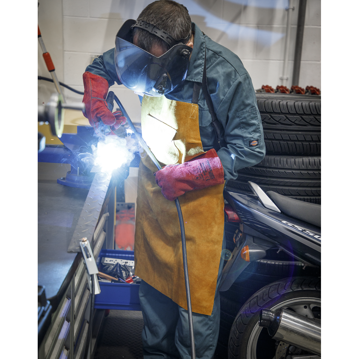 Sealey SSP146 Leather Welding Apron Heavy-Duty