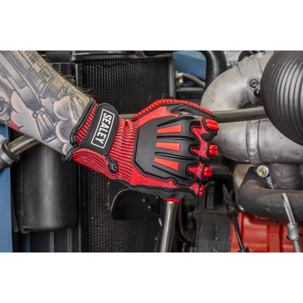 Sealey SSP38L Cut & Impact Resistant Gloves - Large