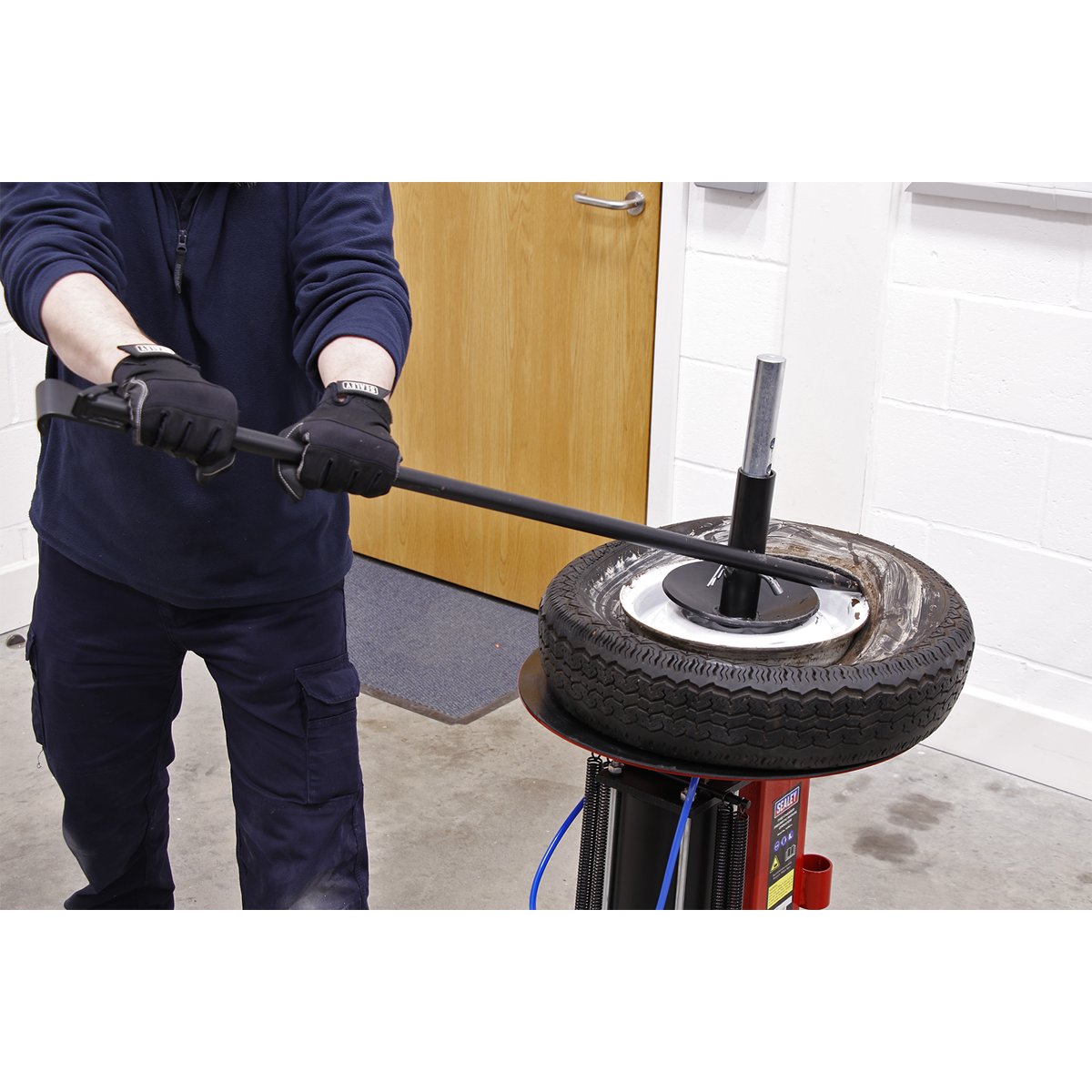 Sealey TC962 Tyre Changer Pneumatic/Manual Operation