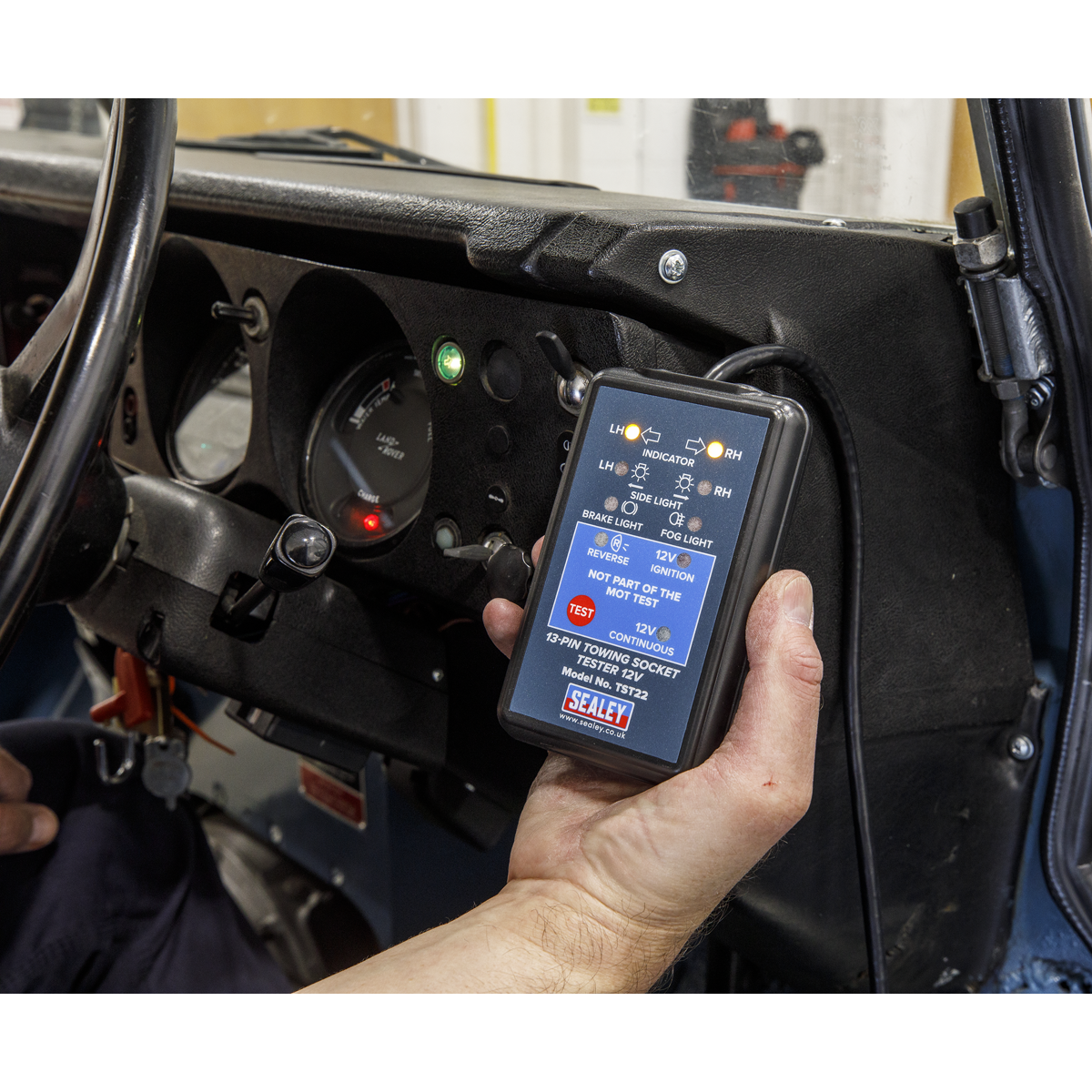 Sealey TST22 Towing Socket Tester 13-Pin 12V - DVSA Approved