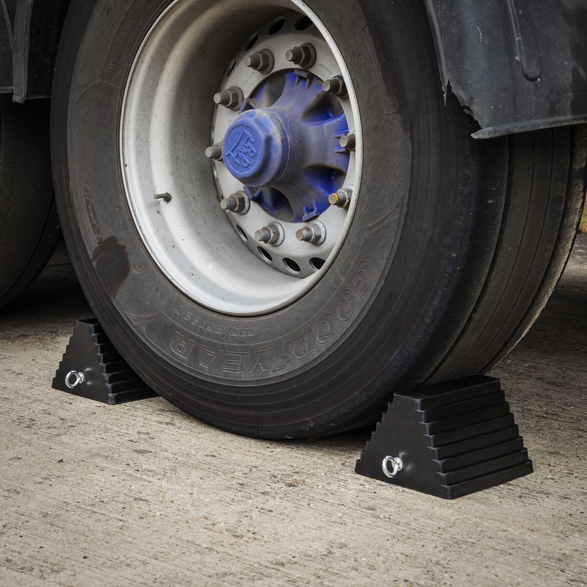 Sealey WC03 Rubber Wheel Chock 3.8kg - Single
