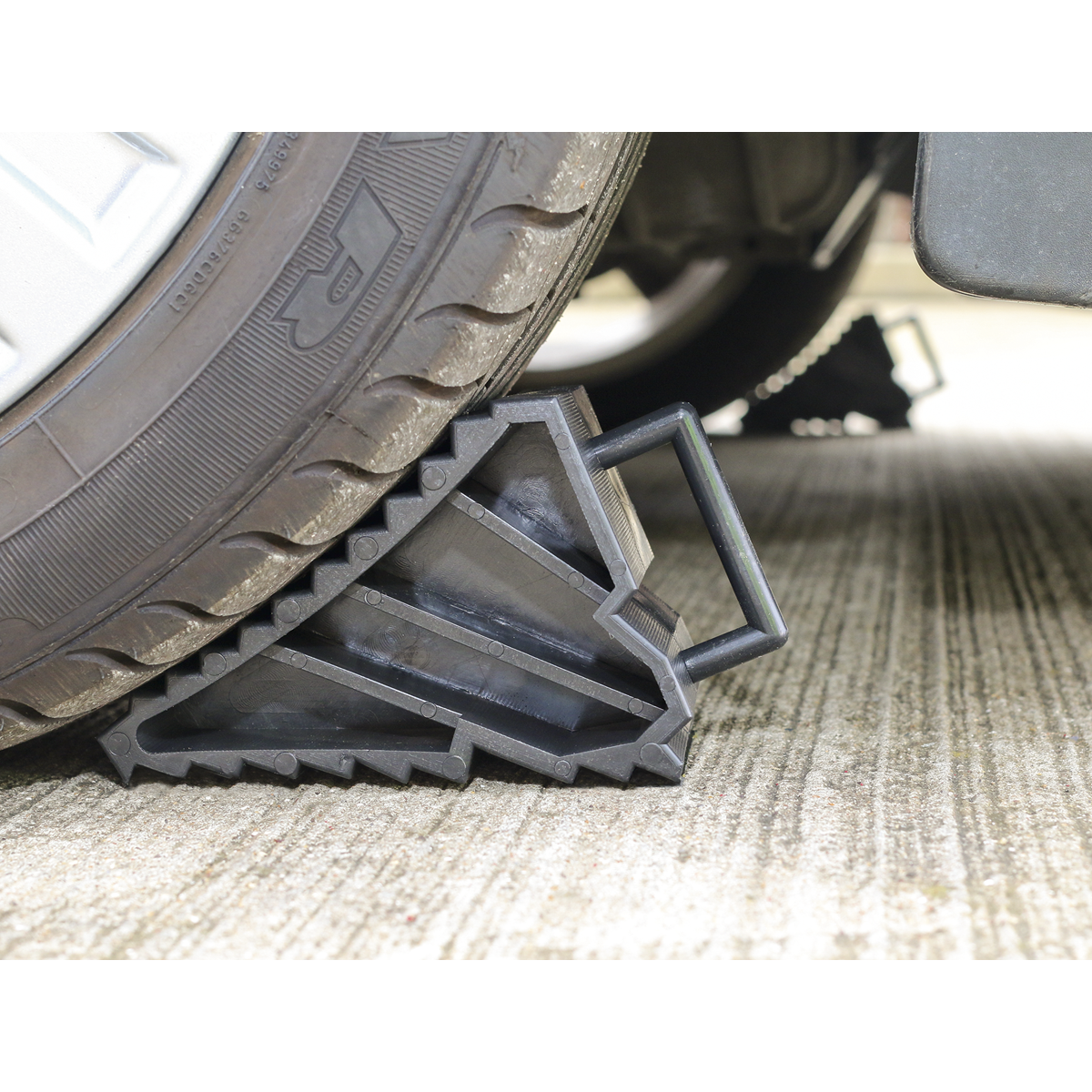 Sealey WC09 Composite Wheel Chocks 0.44kg - Pair
