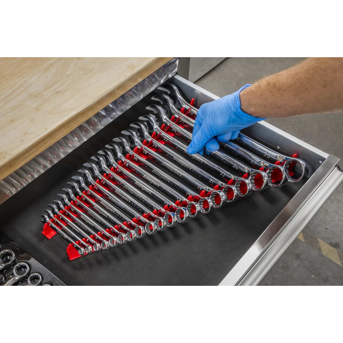 Sealey WR02 Sharks Teeth Spanner Rack Magnetic 2pc