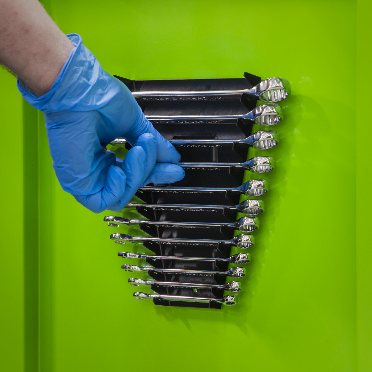 Sealey WR03 Spanner Rack Magnetic Capacity 12 Spanners