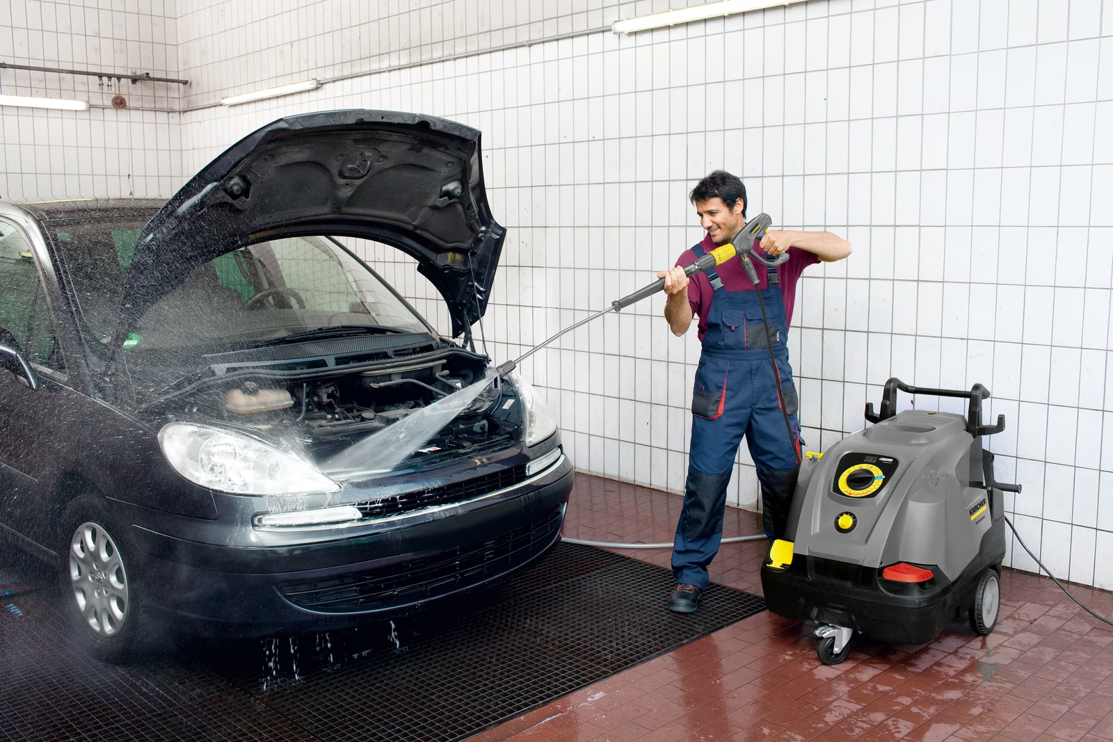 Karcher HDS 6/12 C Hot Water Pressure Washer